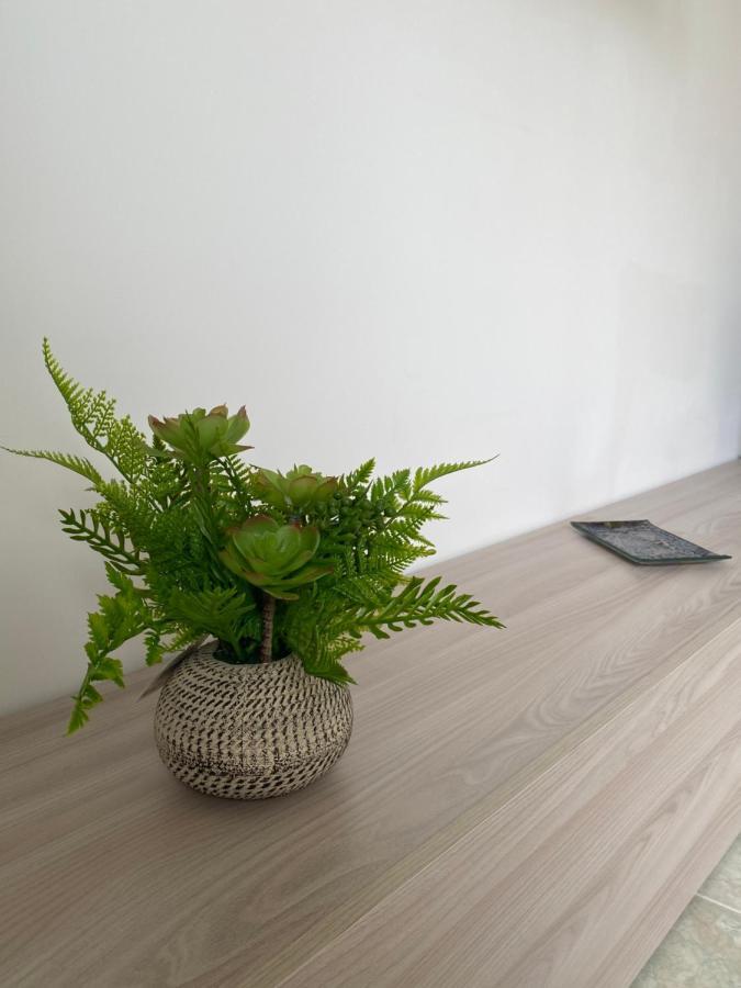 Sole, Mare E Trallalla Rilievo Ngoại thất bức ảnh