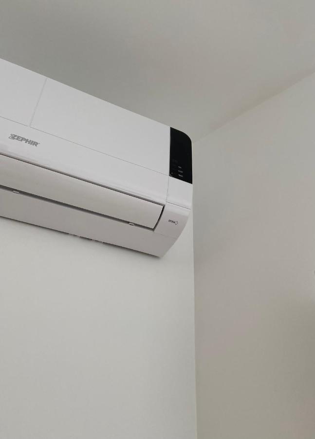 Sole, Mare E Trallalla Rilievo Ngoại thất bức ảnh