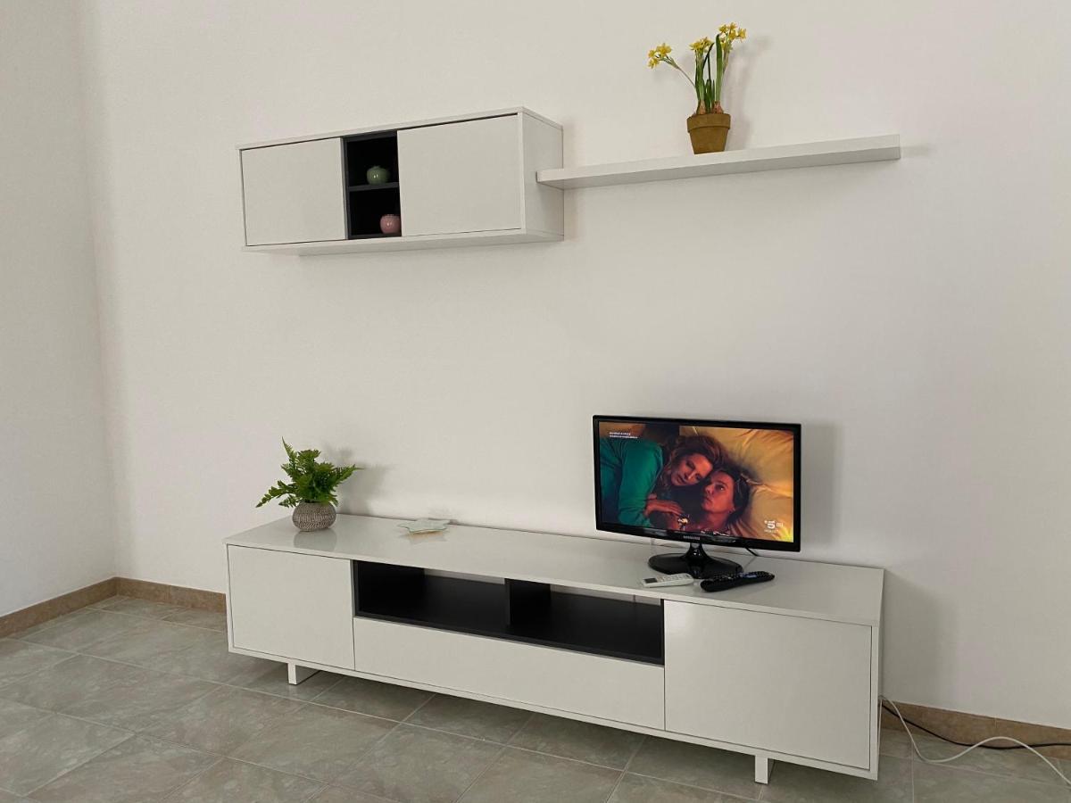 Sole, Mare E Trallalla Rilievo Ngoại thất bức ảnh